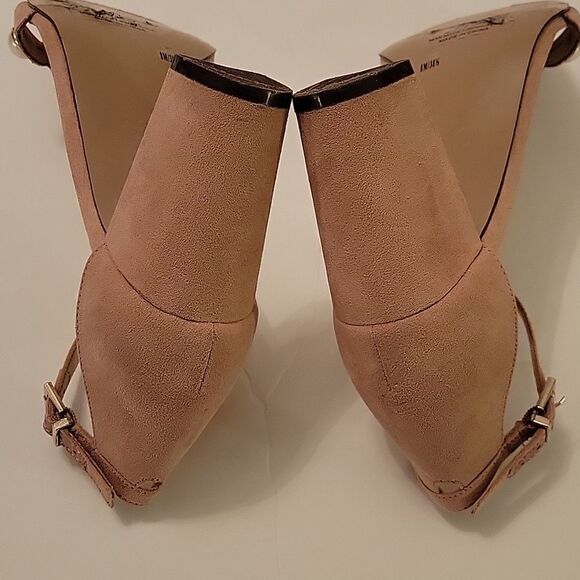 JESSICA SIMPSON FAUX EARL'S STRAP ADJUSTABLE BUCKLE ALMOND TOE BLOCK HEEL SANDAL - Picture 10 of 16